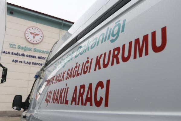 Çin'den Türkiye'ye getirilen koronavirüs aşıları, özel soğutma sistemine sahip araçlarla illere dağıtılacak