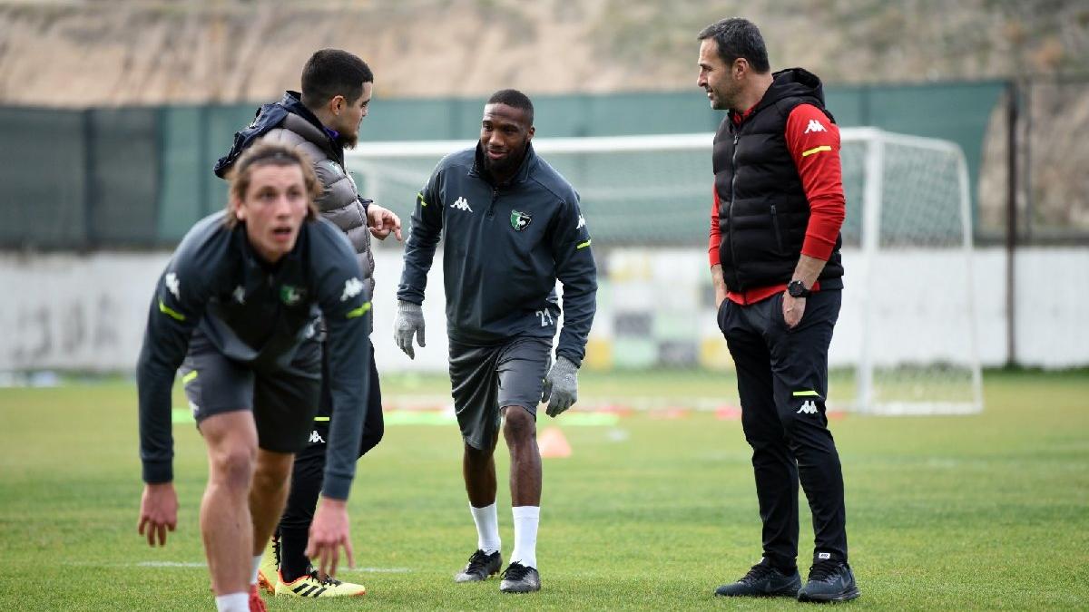 Denizlispor’da 3 futbolcu kadro dışı kaldı