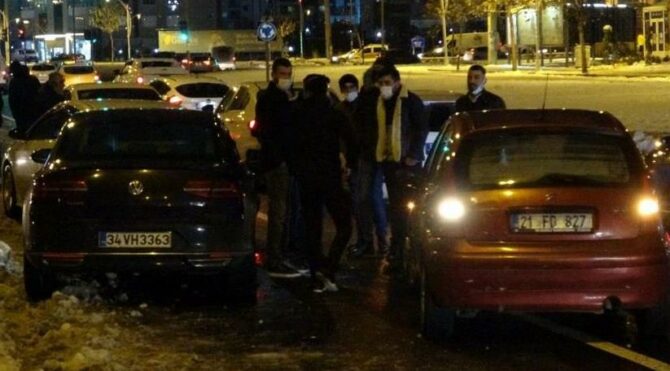 Diyarbakır’da 22 otomobil birbirine girdi