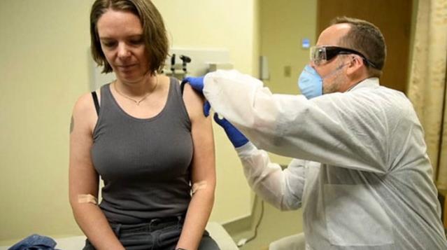 Dünya üzerinde 9 milyon 946 bin kişi koronavirüs aşısı yaptırdı