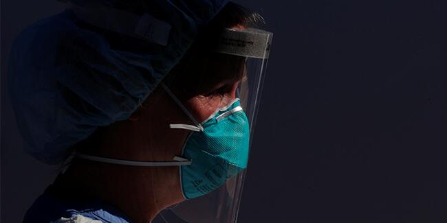 Dünyada tedavisi süren koronavirüs hasta sayısı 23 milyonu aştı