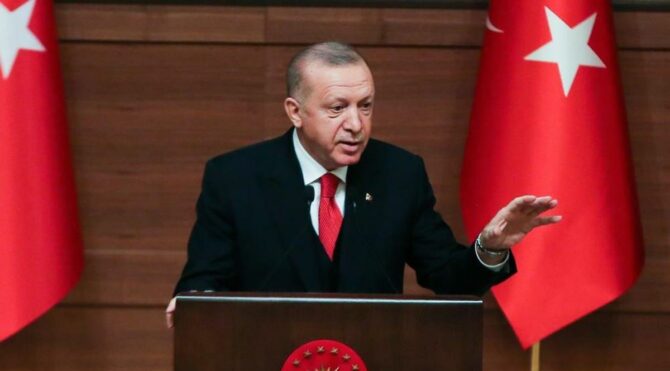 Erdoğan: Ne Türkçeye ne de İngilizceye uyan tuhaf bir dil ortaya çıktı