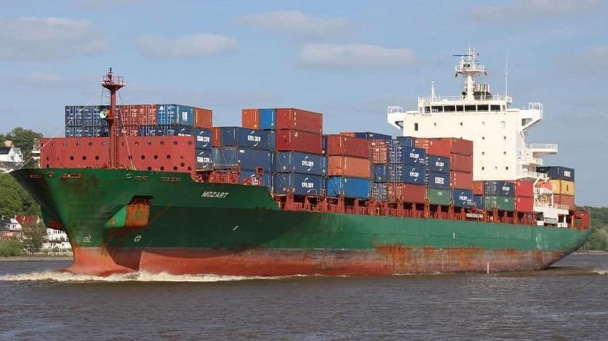 Denizcilik Genel Müdürlüğü: Saldırıya uğrayan gemi Gabon'da emniyette