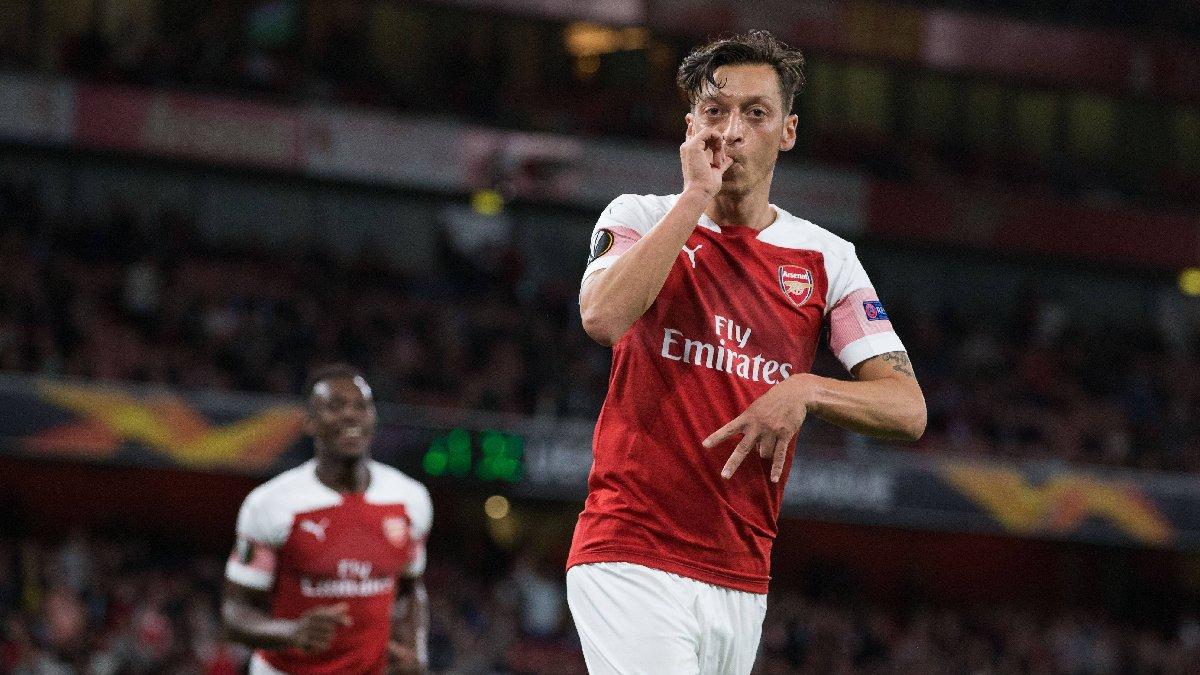 Fenerbahçe ile Mesut Özil tweet’leşti! İstanbul’a geliyor…