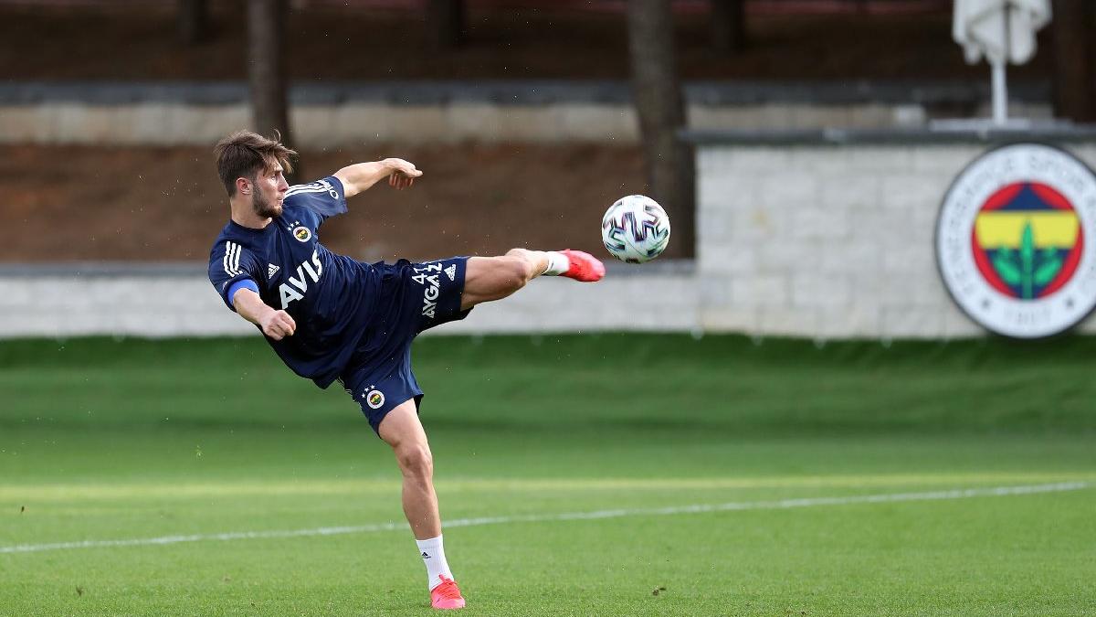 Fenerbahçe İsmail Yüksek’in lisansını çıkardı