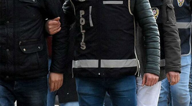 FETÖ’ye 4 ilde eş zamanlı operasyon: 17 gözaltı