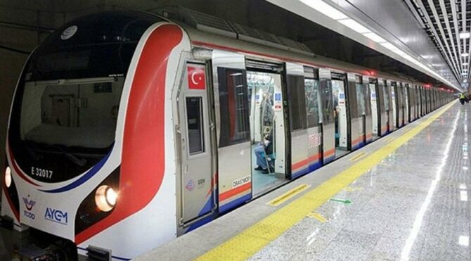 Fırtına nedeniyle Marmaray istasyonları enerjisiz kaldı