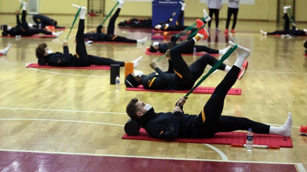 Galatasaray’a Şener ile Oğulcan’dan kötü haber