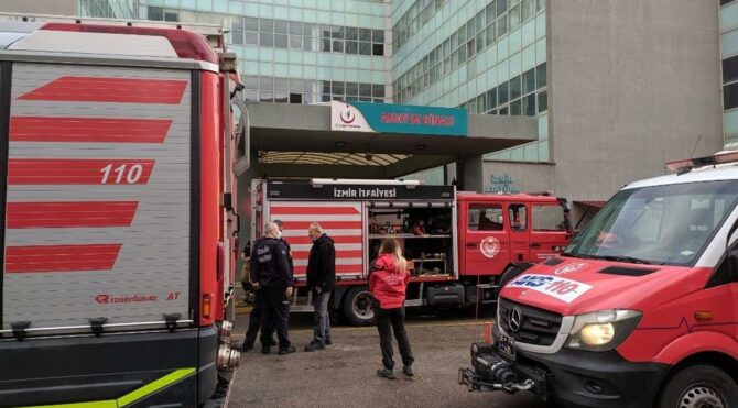 Hastanede yangın paniği: Psikiyatri hastası yatağını yaktı