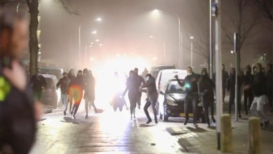 Hollanda'da gösterilerin perde arkası