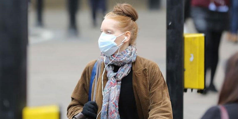 İngiltere'de Kovid-19 salgınında son 44 günün en düşük vaka sayısı açıklandı