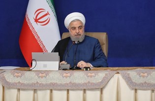 Ruhani: ABD'de iş başına gelecek kişi, İran'a karşı teslim olmak zorunda