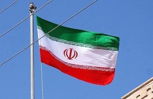 İran'da borsa mağdurları hükümeti protesto etti