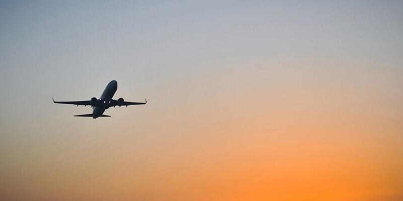 İsrail'de yurt dışından gelen uçuşlar Kovid-19 nedeniyle durduruldu