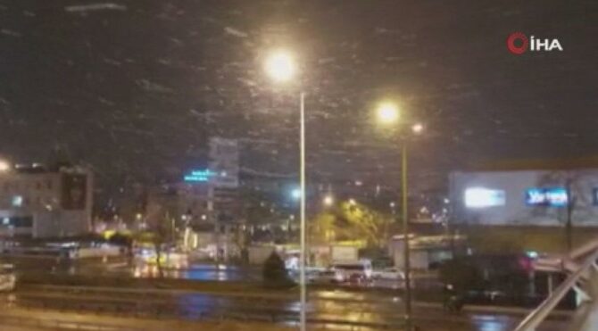 İstanbul’da kar yağışı etkili oluyor