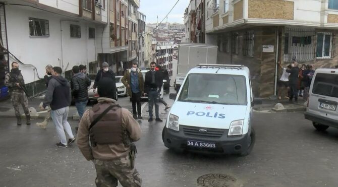 İstanbul’da silahlı, kılıçlı kavga 
