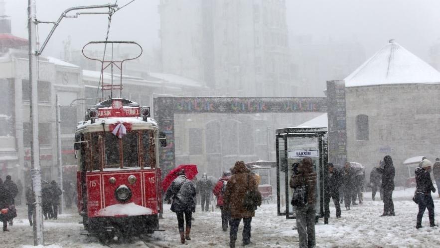 İstanbul'a 4 günlük kar yağışı uyarısı! Yarın hava durumu hızla değişecek...
