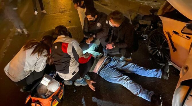 İstanbul’un göbeğinde feci ‘makas’ kazası