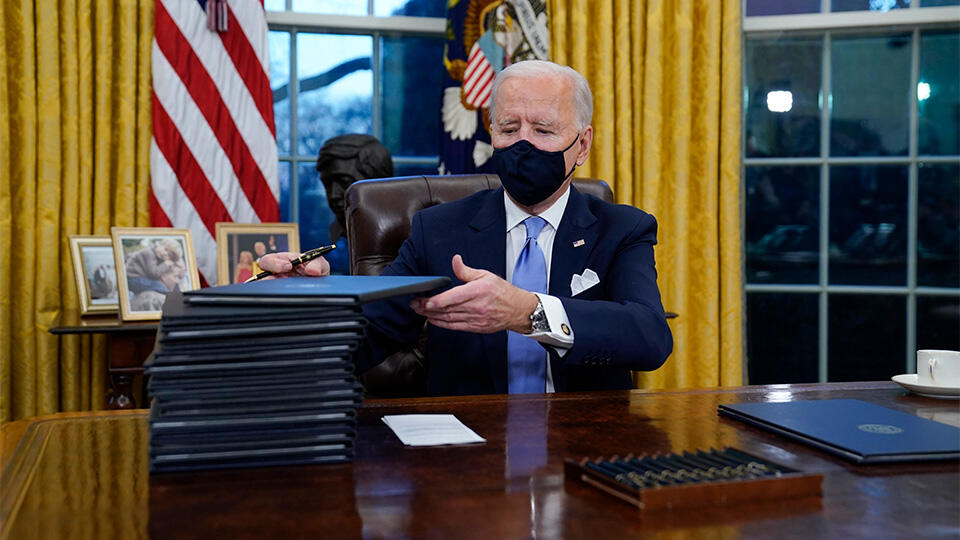 İşte Joe Biden'ın ilk icraatları | Video