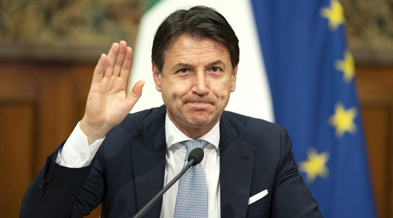 İtalya'da Başbakan Giuseppe Conte istifa etmeyi düşünüyor