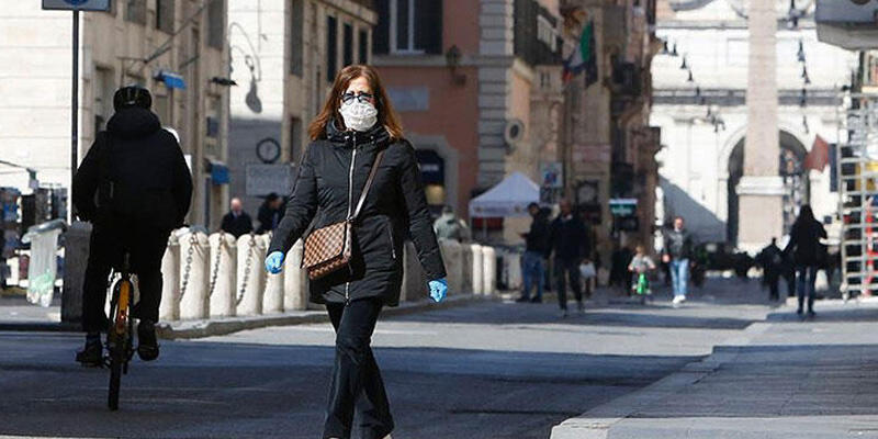 İtalya'da Kovid-19 salgınında günlük ölü sayısı düştü