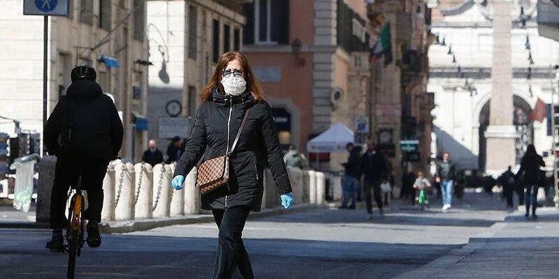 İtalya'da son 24 saatte Kovid-19'dan 299 kişi hayatını kaybetti