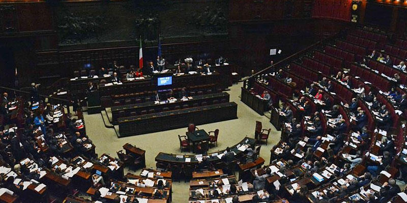 İtalya'daki hükümet krizinde gözler 19 Ocak'a çevrildi