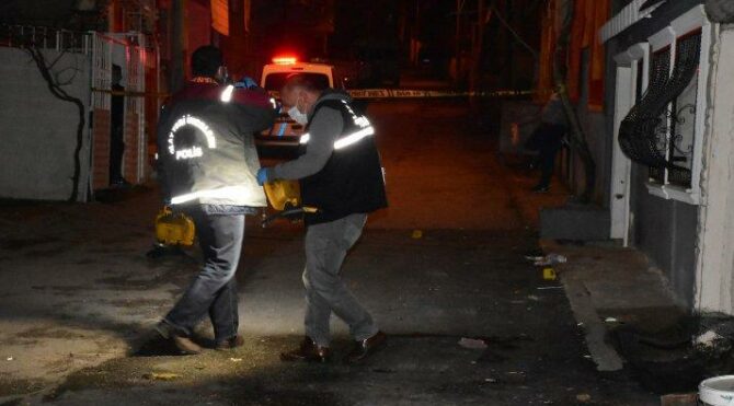 İzmir’de husumet kavgasında kan aktı: 2 çocuk yaralandı