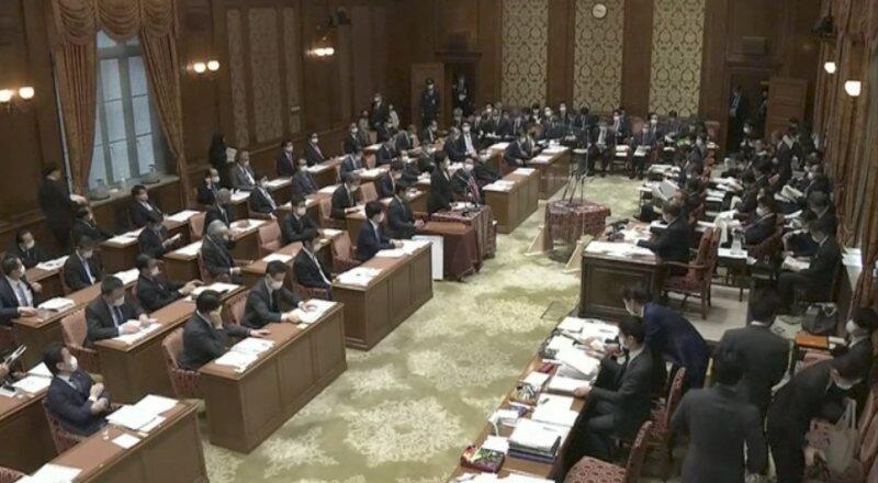 Japonya'da sağlık sistemi çöktü, Başbakan özür diledi