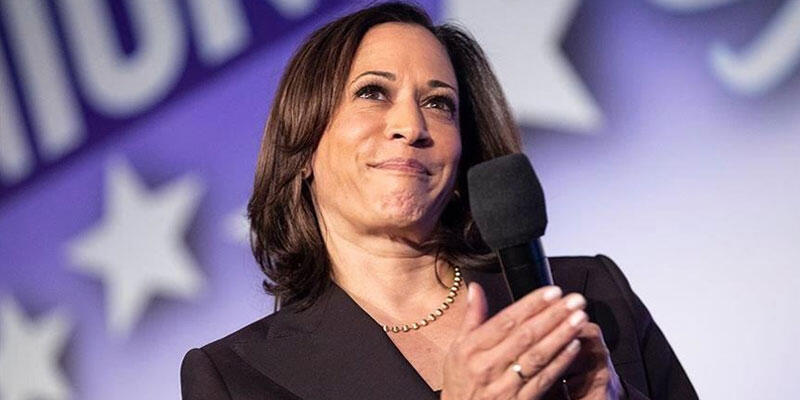 Kamala Harris, California Senatörlüğünden istifa etti
