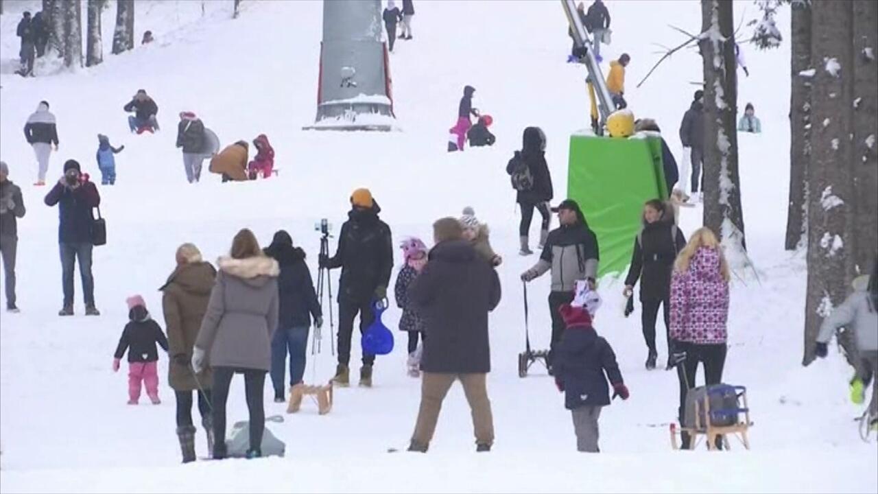 Kar sevdası salgının önüne geçti | Video