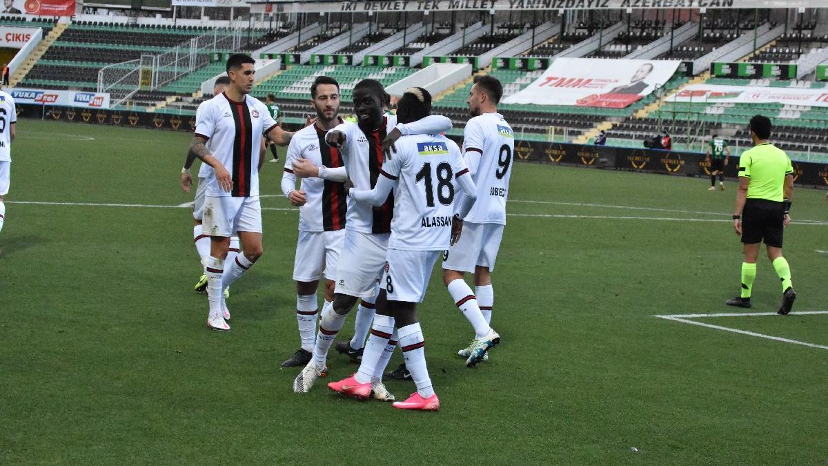 Karagümrük kazandı, Denizlispor’un galibiyet hasreti 7 maça çıktı