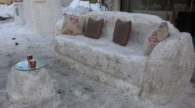 Kardan koltuk, buzdolabı ve çamaşır makinesi yaptı