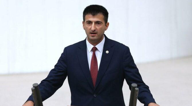 Kılıçdaroğlu, kendisine mektup yazan üç milletvekiliyle görüştü