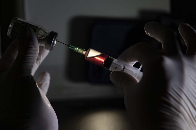 Koronavirüs aşısı ölümlere neden oluyor mu? Avrupa İlaç Ajansı’ndan açıklama