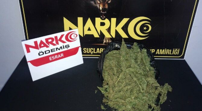 Market alışverişine giden narkotik amiri torbacı yakaladı
