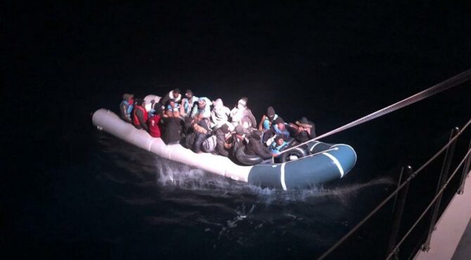 Muğla’da 53 kaçak göçmen kurtarıldı