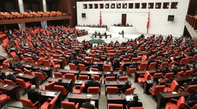 Muhalefetten gelen 662 teklif reddedildi