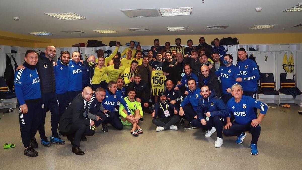 Ozan Tufan’a 150. maç kutlaması