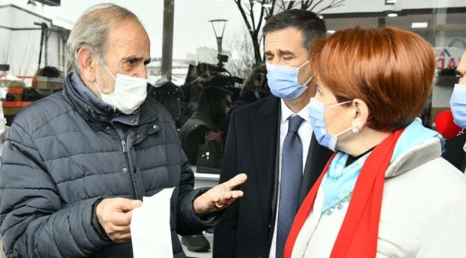 Pazar artığıyla beslendiğini söyleyen vatandaş Akşener’e dert yandı