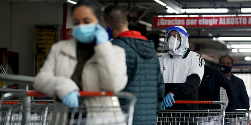 Peru ve Kolombiya'da Kovid-19 önlemleri artırıldı