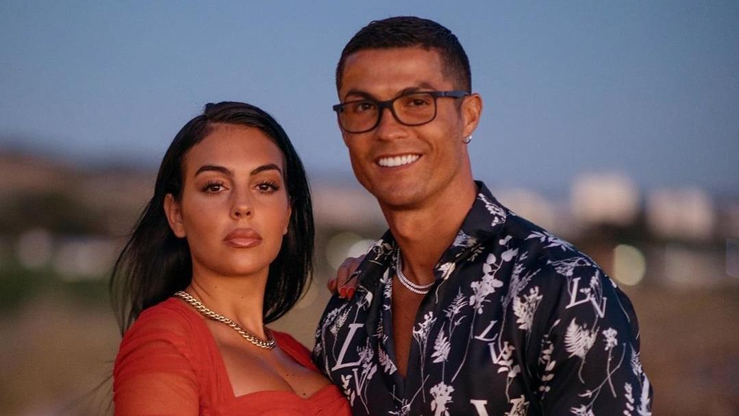 Ronaldo ve Georgina’nın tatil kaçamağına polis soruşturması