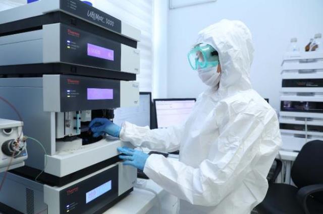 Sağlık Bakanlığı: Çin'den getirilen koronavirüs aşısında laboratuvar analizi sürüyor