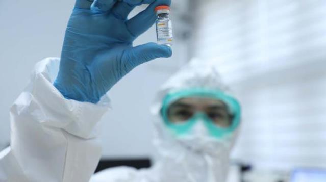 Sağlık Bakanlığı görüntüleri ilk kez paylaştı: Çin'den getirilen koronavirüs aşısında laboratuvar analizi sürüyor