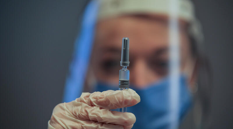 Son dakika... Endonezya Çin'in CoronaVac aşısı için acil kullanım onayı verdi