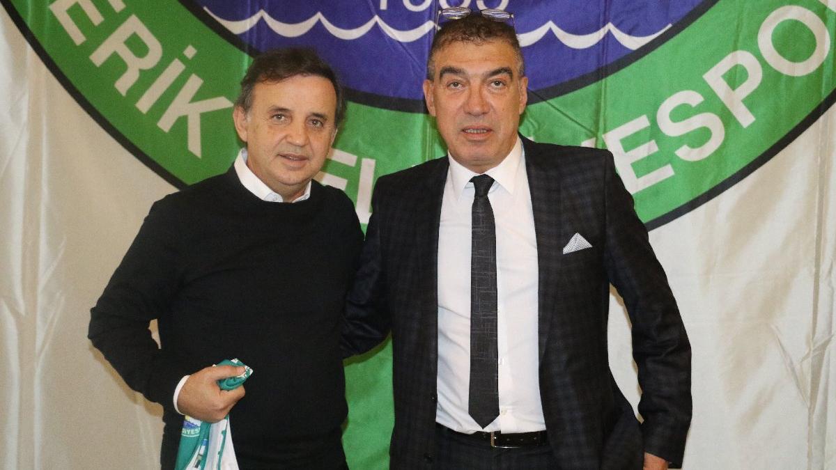 Suat Kaya imzayı attı