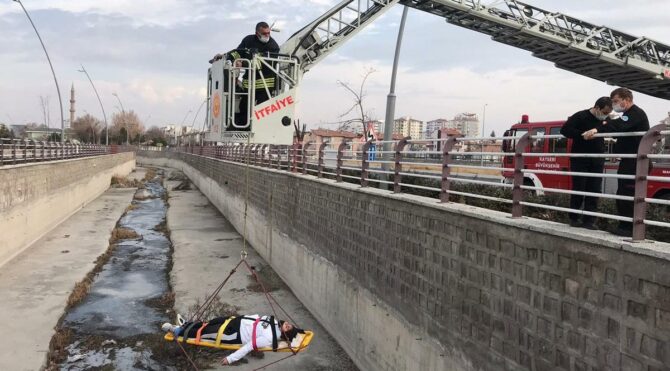Sulama kanalına düşen genç kız, itfaiye ekipleri tarafından kurtarıldı
