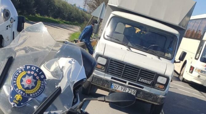 Suriye uyruklu şahıs, kamyonetle birlikte 2 çocuğu kaçırdı