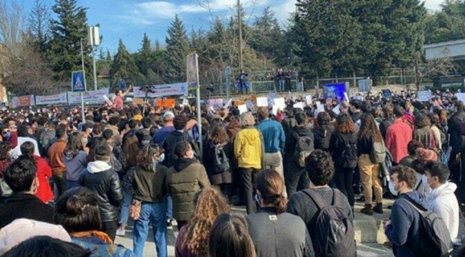 Talebimiz atanmış değil seçilmiş rektör