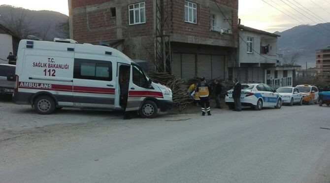 Tartıştığı kardeşi ve yengesini tabancayla öldürdü